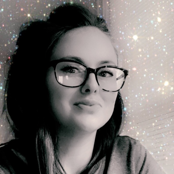 Meet your Posher, Kelly - Picture 1 of 1